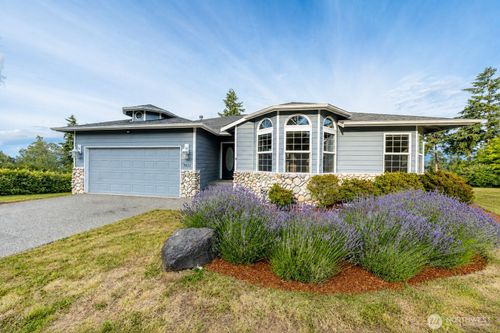 7023 Columbia Avenue, Clinton, WA, 98236 | Card Image