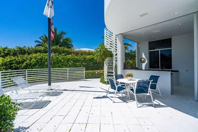 2551 Ne 31 St Ct, House other with 4 bedrooms, 6 bathrooms and null parking in Lighthouse Point FL | Image 81