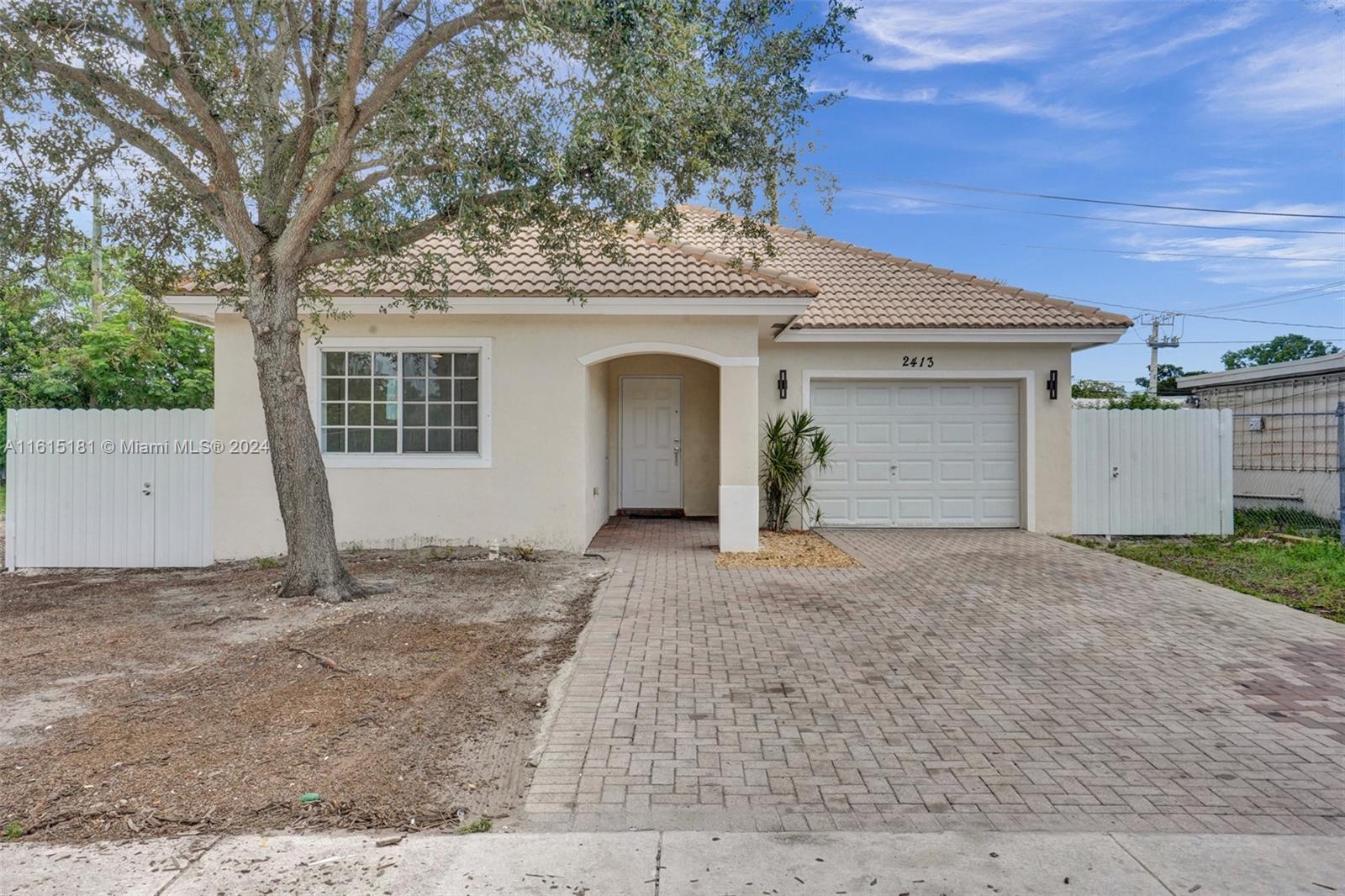 15th Ct, Fort Lauderdale, FL 33311
