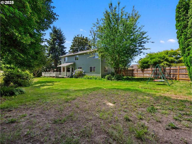 12255 Se Mapleleaf Ct, House other with 4 bedrooms, 3 bathrooms and 2 parking in Clackamas OR | Image 41