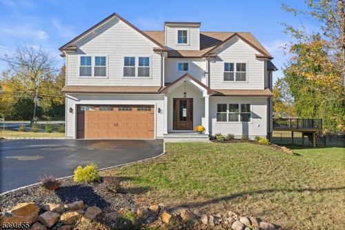 1 Willow Pl, East Hanover, NJ, 07936-1638 | Card Image