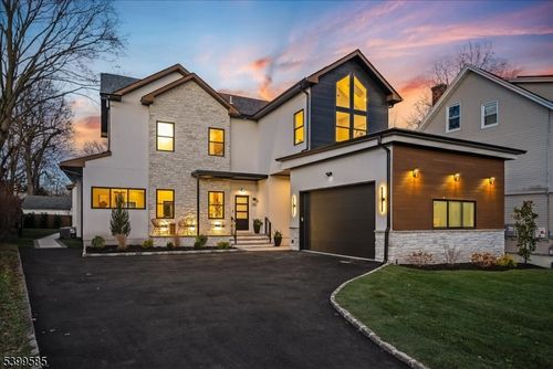 36 James St, Montclair, NJ, 07042-2914 | Card Image