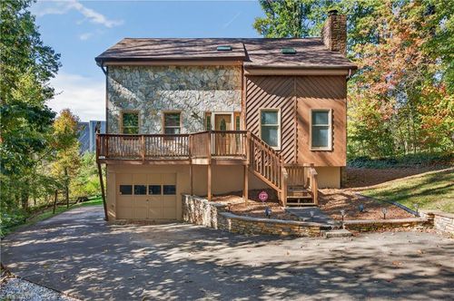 806 Crooked Run Rd, Rural Hall, NC, 27045-9517 | Card Image