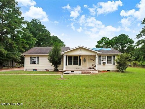 669 Francktown Rd, Richlands, NC, 28574-6176 | Card Image