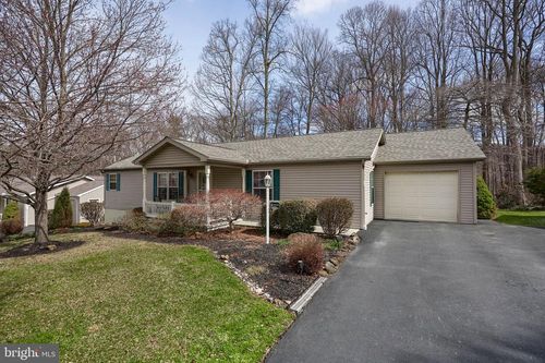 1048 Hemlock Cir, MANHEIM, PA, 17545-8951 | Card Image