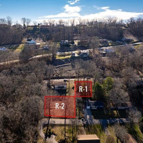 301 Dempsey Ln, Rossville, GA, 30741-1633 | Card Image