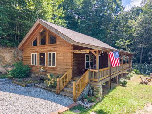 58 Indian Rock Ln, Bryson City, NC, 28713-3400 | Card Image