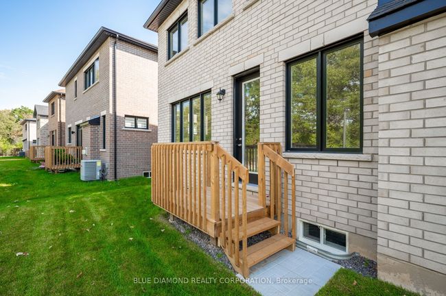1423 Wellwood Terr, House other with 4 bedrooms, 4 bathrooms and 1 parking in Milton ON | Image 5