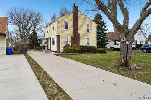 5380 Robert St, Lewiston, NY, 14092-2124 | Card Image