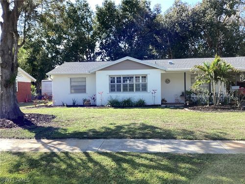 3022 Poinciana Dr, NAPLES, FL, 34105-2812 | Card Image