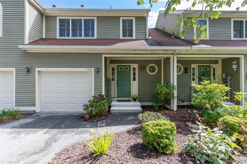 3306 Victoria Dr, Mount Kisco, NY, 10549-2518 | Card Image