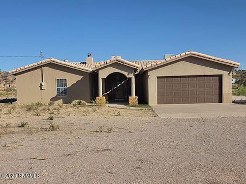 5455 Maura Ln, Las Cruces, NM, 88012-9706 | Card Image