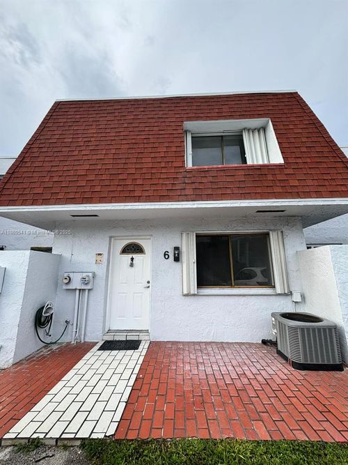 apt-6a-10700 Nw 7th St, Miami, FL, 33172-3768 | Card Image