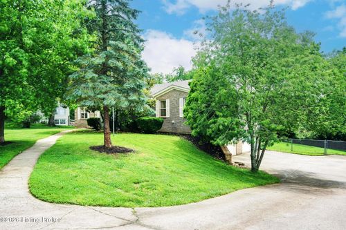 1704 Grange Dr, La Grange, KY, 40031-9404 | Card Image