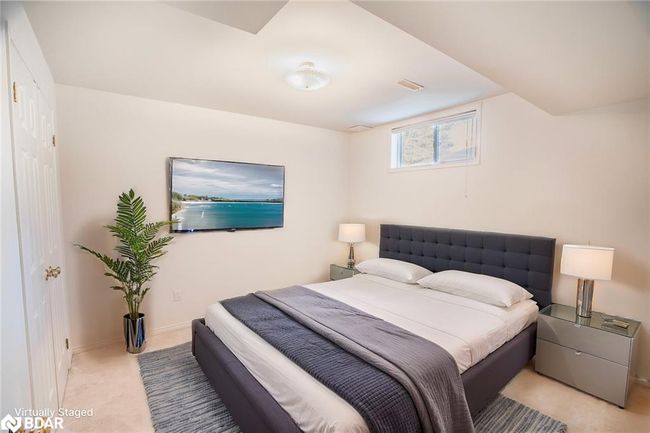 17 Mayfair Dr, House other with 5 bedrooms, 2 bathrooms and 4 parking in Barrie ON | Image 28