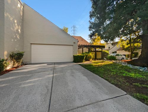 121 N Grant Ln, Folsom, CA, 95630-2134 | Card Image