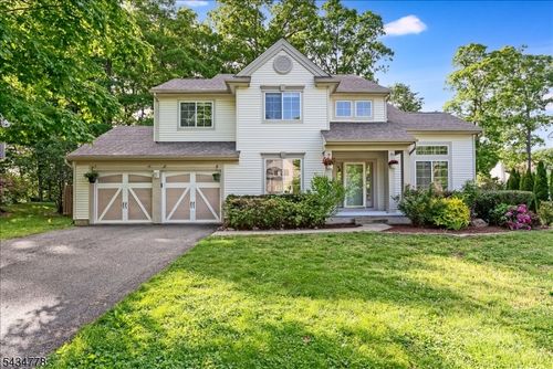 6 Crestwood Cir, Budd Lake, NJ, 07828-2536 | Card Image