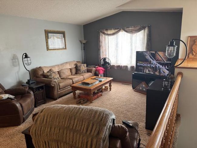 300 21 St Ave Sw, Townhouse with 4 bedrooms, 2 bathrooms and null parking in Cambridge MN | Image 5