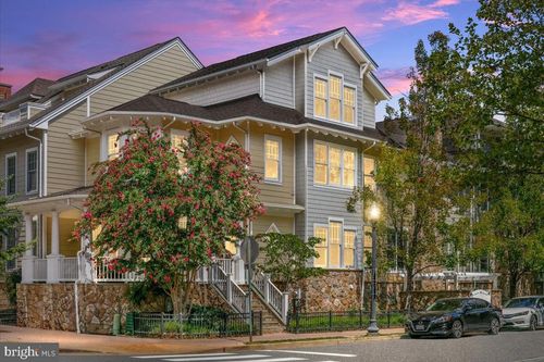 2863 11th St N, ARLINGTON, VA, 22201-2829 | Card Image