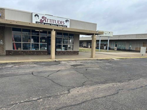 2845 W Parrish Ave, Owensboro, KY, 42301-3337 | Card Image