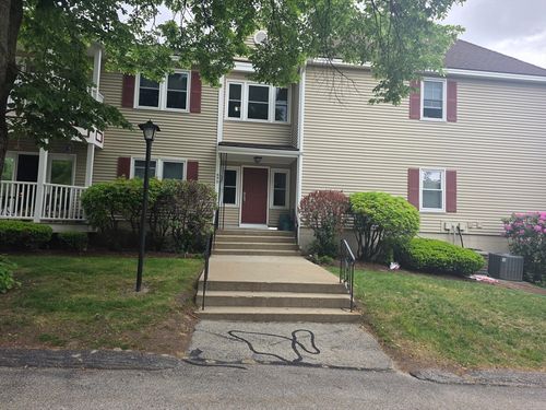 28-690 S Porter St, Manchester, NH, 03103-3194 | Card Image