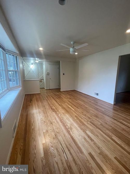 10317 Folk St, SILVER SPRING, MD, 20902-3857 | Card Image