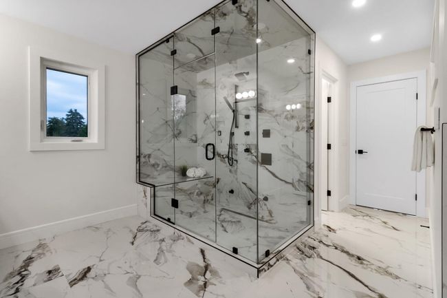 2118 Victoria Cres Nw, House other with 4 bedrooms, 4 bathrooms and 2 parking in Calgary AB | Image 28