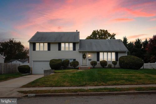 225 Sharrow Vale Rd, DELRAN, NJ, 08075-1916 | Card Image