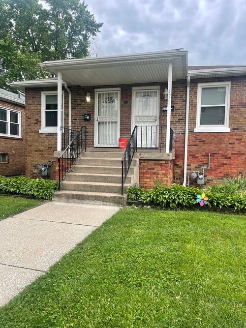 47 157th St, Calumet City, IL, 60409-4835 | Card Image