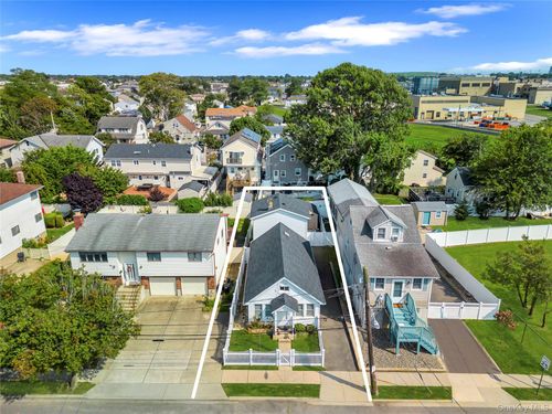 98 1st Ave, East Rockaway, NY, 11518-1910 | Card Image