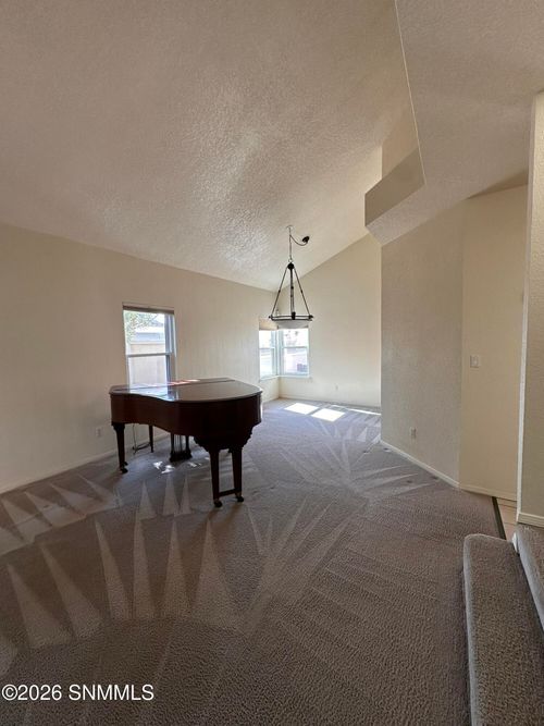 2651 Los Misioneros, Las Cruces, NM, 88011-9018 | Card Image