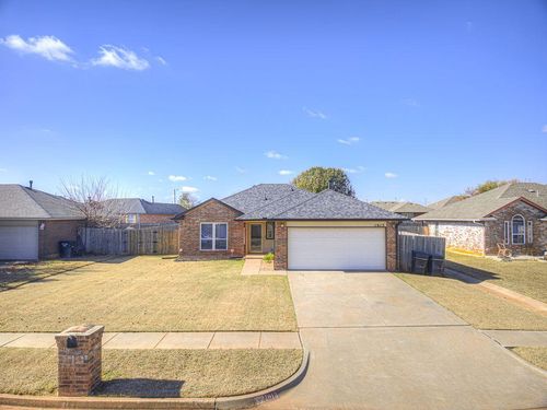 1913 New Haven Court, Moore, OK, 73160 | Card Image
