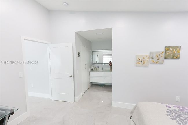 3813 Sw 149 Th Pl, House other with 4 bedrooms, 3 bathrooms and null parking in Miami FL | Image 24