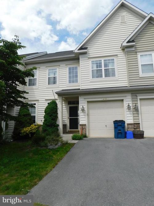 402 Kintyre Ln, STEPHENS CITY, VA, 22655-4863 | Card Image