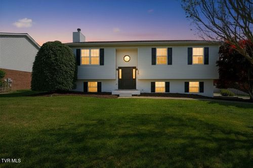 200 Crystal Springs Circle, Johnson City, TN, 37615 | Card Image