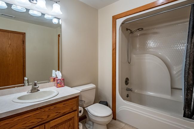 4352 Fenton Rd, House other with 4 bedrooms, 3 bathrooms and null parking in Hartland MI | Image 23