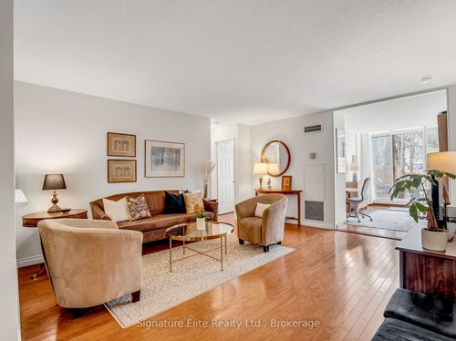 121-20 Southport St, Toronto, ON, M6S4Y8 | Card Image