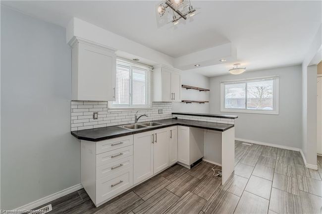 140 Brant Ave, House other with 5 bedrooms, 2 bathrooms and 4 parking in Guelph ON | Image 13