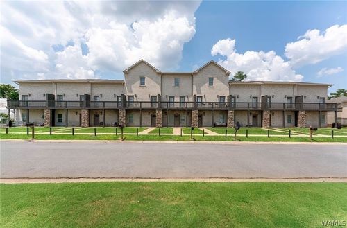 464 Wesley Pl, Tuscaloosa, AL, 35401-2068 | Card Image