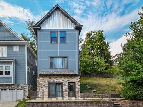 446 Wyola St, Pittsburgh, PA, 15211-1136 | Card Image