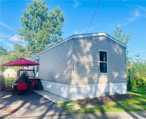 089-2884 Carrie Ave, Southington, OH, 44470-9556 | Card Image