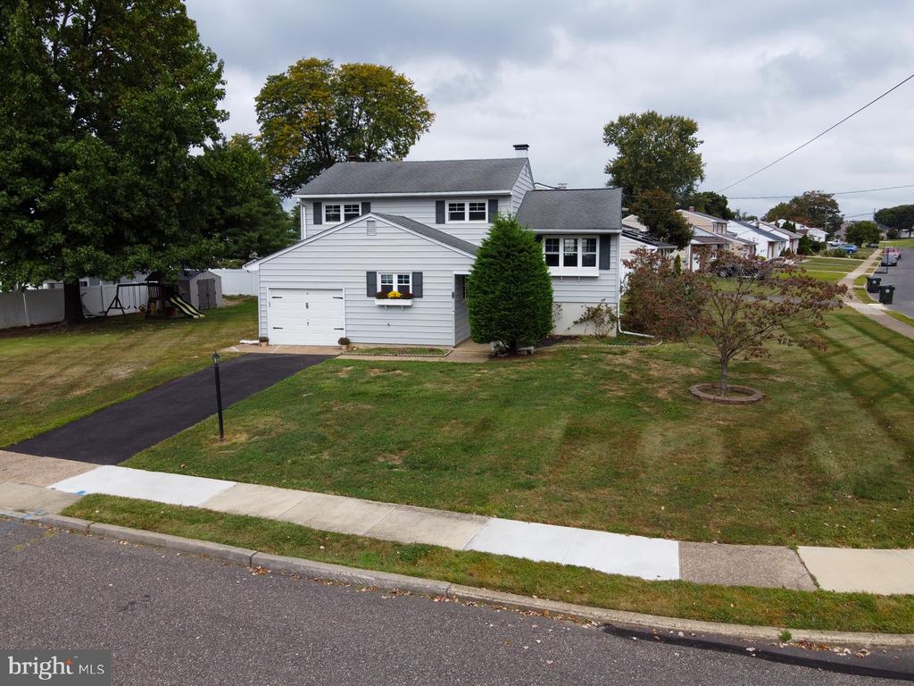 Vine Way, Bordentown, NJ 08505