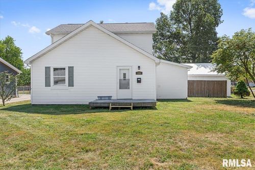 530 S Grand Ave, Chatham, IL, 62629-1617 | Card Image