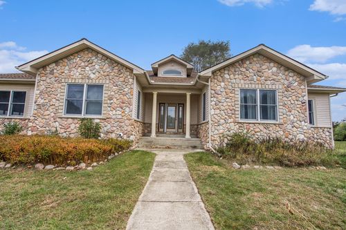 13677 Unadilla Rd, Gregory, MI, 48137-9719 | Card Image