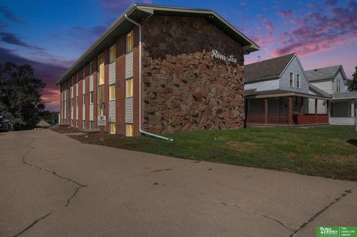 4422 S 25th St, Omaha, NE, 68107-1743 | Card Image