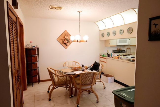 3302 Se Guenevere Ln, Condo with 2 bedrooms, 3 bathrooms and null parking in Port St Lucie FL | Image 8