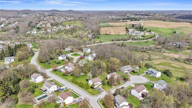 401 Schomburg Ct, House other with 4 bedrooms, 3 bathrooms and 2 parking in Cranberry Twp PA | Image 46