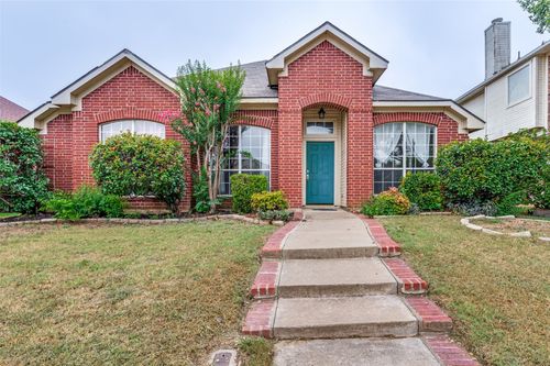 1160 Christopher Ln, Lewisville, TX, 75077-2546 | Card Image