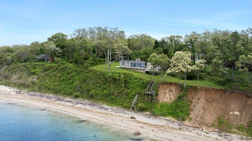 31059 County Road 48, Peconic, NY, 11958-1313 | Card Image