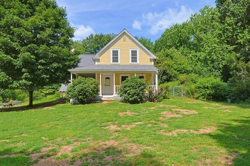 109 Pine St, Franklin, MA, 02038-2645 | Card Image